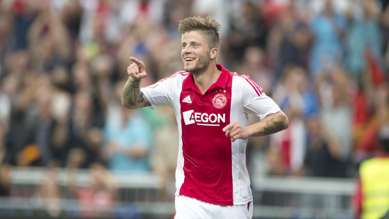 仅帮助她在 仅帮助她在