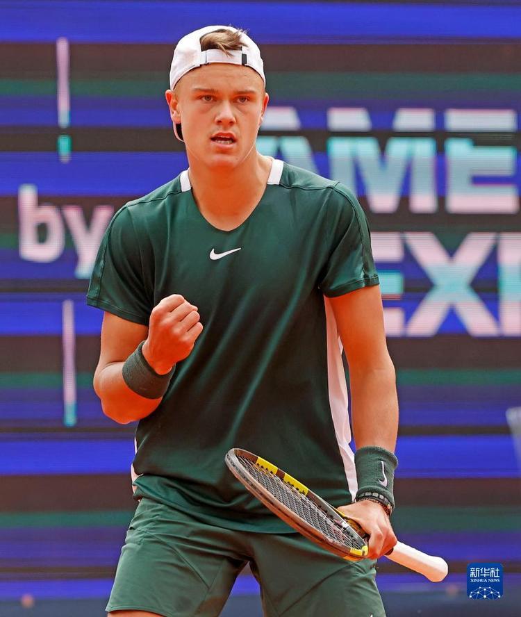 员逐渐崭露 员逐渐崭露